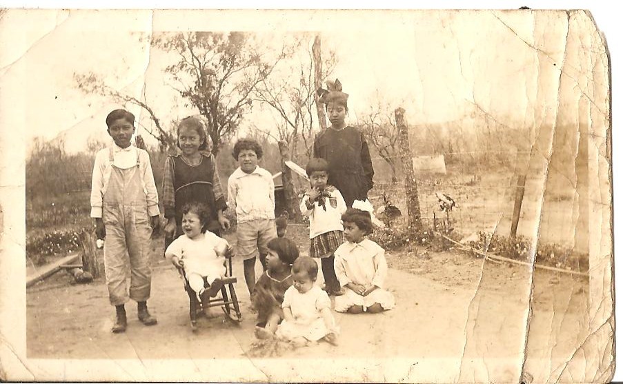 047 1920 Family Photo Huron-Herrera-Martinez